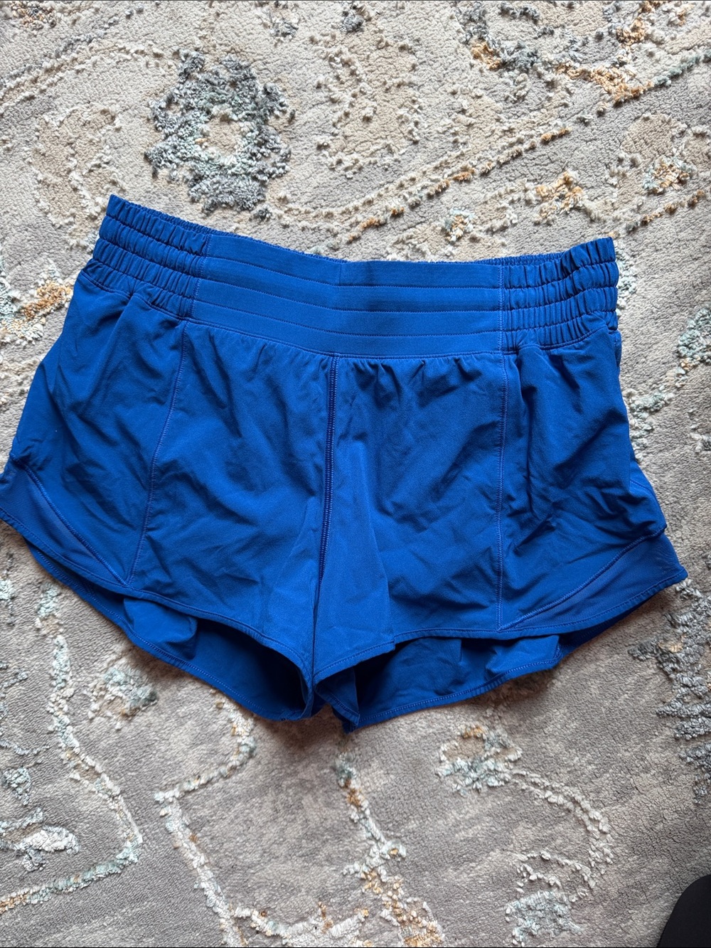 Lululemon hotty hot HR 2.5” short